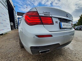 BMW 750 Limuzinas 2015