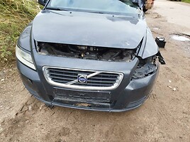 Volvo V50 2010 y parts