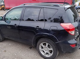 Toyota Rav4 2008 m dalys