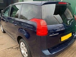 Peugeot 5008 2011 y parts