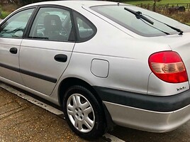 Toyota Avensis 2001 y parts