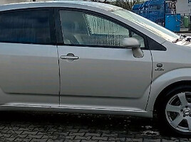 Toyota Corolla Verso 2007 г запчясти