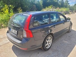 Volvo V50 2010 y parts