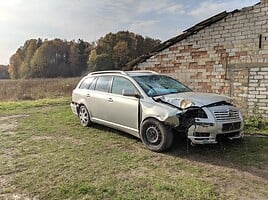 Toyota Avensis 2006 y parts