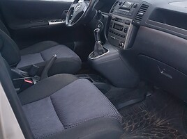 Toyota Corolla Verso 2003 m dalys