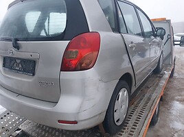 Toyota Corolla Verso 2003 m dalys