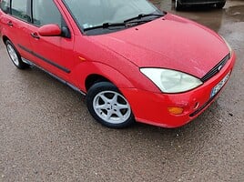 Ford Focus 2000 m dalys