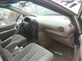 Chrysler Grand Voyager 2005 y parts