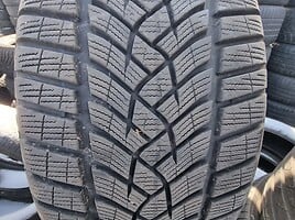 Goodyear Ultra grip R19 winter tyres passanger car