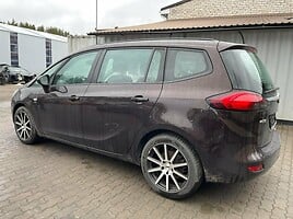 Opel Zafira Tourer 2013 г запчясти