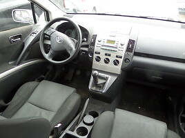 Toyota Corolla Verso 2005 y parts