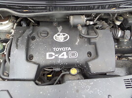 Toyota Corolla Verso 2005 y parts