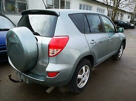 Toyota Rav-4 2007 m dalys