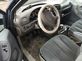 Chrysler Voyager 2001 г запчясти