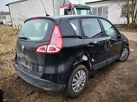 Renault Scenic 2010 y parts