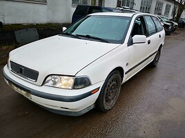 Volvo V40 1997 y parts