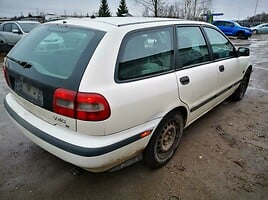 Volvo V40 1997 y parts