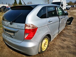 Honda Fr-V 2005 m dalys