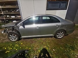 Toyota Avensis II 2005 m dalys