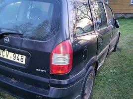 Opel Zafira 2004 m dalys