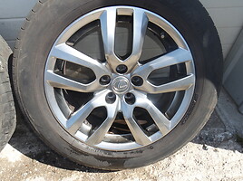 Toyota NX 300h light alloy R18 rims