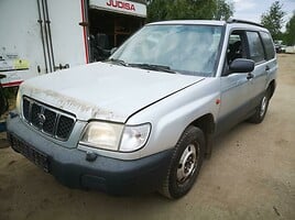 Subaru Forester 2001 m dalys