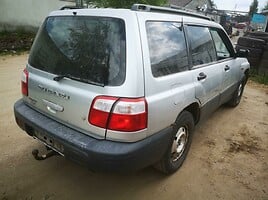 Subaru Forester 2001 m dalys