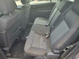 Opel Zafira 2006 y parts