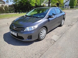 Toyota Avensis 2015 m nuoma