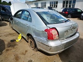 Toyota Avensis 2008 y parts