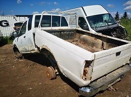 Nissan King Cab 2000 m dalys