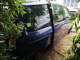 Peugeot 807 2002 y parts