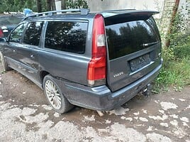 Volvo V70 2004 y parts