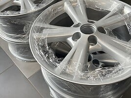 Lexus light alloy R18 rims