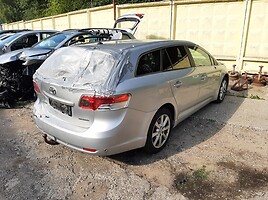 Toyota Avensis III 2010 y parts