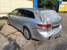 Toyota Avensis III 2010 y parts