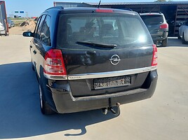 Opel Zafira B 2010 г запчясти