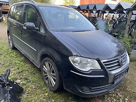 Volkswagen Touran 2008 m dalys