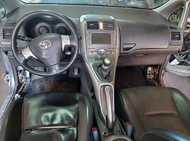 Toyota Auris 2008 m dalys