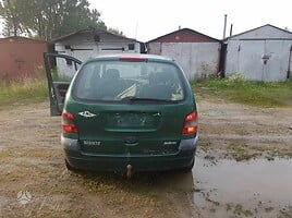 Renault Scenic 2000 г запчясти