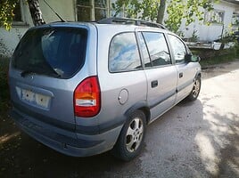 Opel Zafira 2000 m dalys