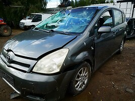 Toyota Corolla Verso 2004 г запчясти