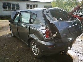 Toyota Corolla Verso 2004 г запчясти