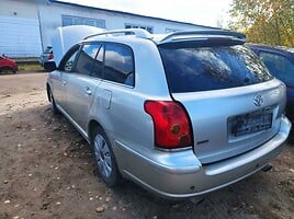 Toyota Avensis 2004 г запчясти