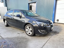 Opel Astra 2012 m dalys