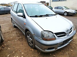 Nissan Almera Tino Vienatūris 2001