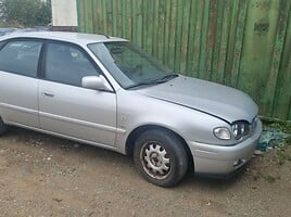 Toyota Corolla 2000 г запчясти