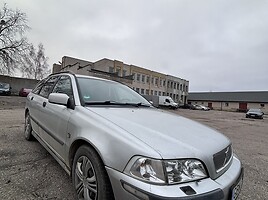 Volvo V40 2003 m dalys