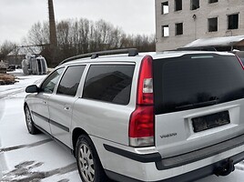 Volvo V70 2002 y parts