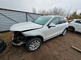 Volkswagen Touareg 2012 m dalys